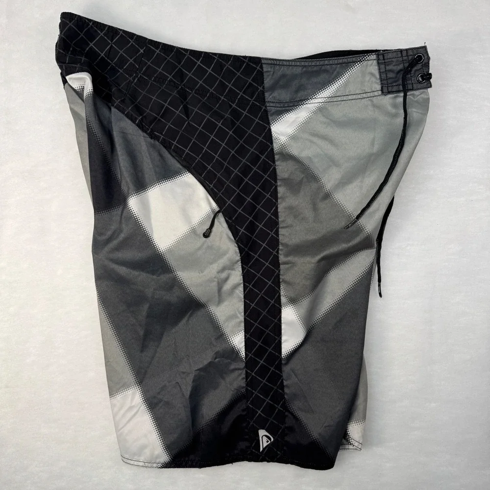 Vintage Quiksilver Neo Fly 2.0 Board Shorts Gray Plaid Surf Swim Men's 36 Y2K L